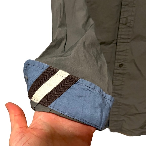 NWOT Designer’s button down shirt for boys. Tommy Hilfiger, size S/P. Ne… - Picture 7 of 13